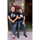 El poeta Felipe Zapico y el fotógrafo Santos Perandones.
