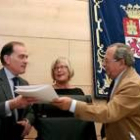 Tomás Villanueva, momentos antes de defender los presupuestos de su consejería para el próximo año