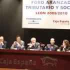 Imagen de los ponentes de ayer en el Foro Aranzadi de Caja España.