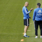 Zidane y Ancelotti, en el entrenamiento del Madrid.