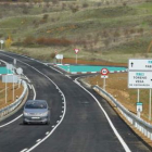 La carretera LE-715, entre Fabero y Fresnedo, se convertirá por fin en una vía rápida en el 2013.
