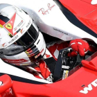 Sebastian Vettel, a los mandos de su Ferrari hoy en Monza.