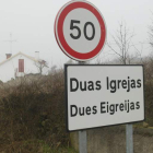 Cartel bilingüe en la zona de habla leonesa en Portugal. NORBERTO