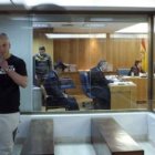 El ex dirigente etarra Francisco Javier García Gaztelu, «Txapote», en una de las sesione