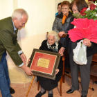 Carmen López Rodríguez recibió un caluroso homenaje.