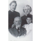 Lazúrtegui y familia. CORTESÍA GANCEDO