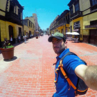 El leonés David Flecha en una calle de Lima, ciudad que a este viajero le proporcionó sensaciones muy positivas y que siempre recordará. DAVID FLECHA