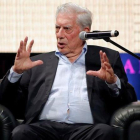 Mario Vargas Llosa participa este lunes  en una charla en el Hay Festival en Arequipa (Perú).