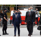 Quim Torra, a su llegada al Tribunal Supremo junto al vicepresidente, Pere Aragonès y la consellera Presidencia, Meritxell Budó. CHEMA MOYA
