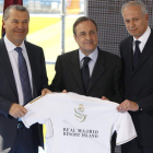 Khater Massaad, Florentino Pérez y Louis Armand, en la presentación de Real Madrid Resort Island.