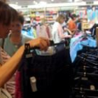 Hoy comienzan las rebajas después de unos meses con ventas irregulares en el comercio leonés