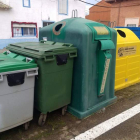 Imagen de un grupo de contenedores de recogida de basura de la mancomunidad El Páramo. MEDINA