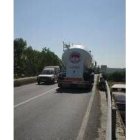 El puente romano ha sufrido cambios, se reforzó con vigas de hierro