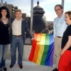 Suárez, Fernández, Chamorro y Pastor colocaron la bandera