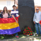 Representantes del equipo de gobierno en el homenaje. MACÍAS