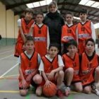 Formación del equipo del colegio Santa Teresa que milita en la categoría infantil femenino