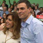 Susana Díaz comparece junto al líder del PSOE, Pedro Sánchez.