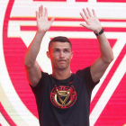 El fichaje más caro de lo que va de verano es el de Cristiano por la Juventus, 112 millones. WU HONG