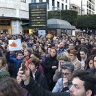 Más de 12.000 almerienses guardan cinco minutos de silencio en recuerdo de Gabriel Cruz.