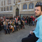 Eduardo Garzón poco antes de empezar el mitin de Unidos Podemos ayer en Botines. SECUNDINO PÉREZ