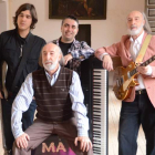 El grupo Mágicos 70´s, formado por los gemelos Quiñones, Alberto Espadas y Mario Delgado.