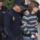 Carcaño, asesino de Marta del Castillo, sale de los juzgados.