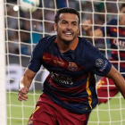 Pedro, eufórico tras marcar ante el Sevilla el gol que ha dado la Supercopa de Europa al Barça.