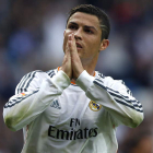 Cristiano Ronaldo gesticula a la grada tras marcar gol ante el Málaga.
