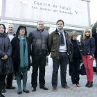 El secretario general del PSOE en León, Tino Rodríguez, junto a otros miembros del partido, anuncian en San Andrés del Rabanedo (León), iniciativas y enmiendas en las Cortes de Castilla y León.