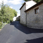 La calle La Escuela de Valmartino es una de las travesías recientemente asfaltadas. CAMPOS