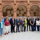 Representantes de las cofradías ayer en la presentación de la procesión. MAZ