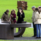 Visitantes, en el museo Chillida Leku, en el 2002.
