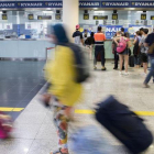 Pasajeros de Ryanair, en el aeropuerto de El Prat.