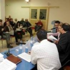 Los responsables del PSOE explican a los alcaldes el Pacto Local