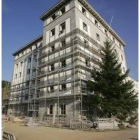 Imagen exterior de las obras en la sede de la fundación en Compostilla I