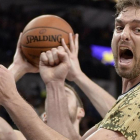 Pau Gasol, durante su buen partido contra Detroit Pistons.