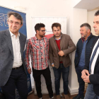 Majo, Velasco, Abril, Calvo y Morán, ayer en la nueva sede de los jóvenes empresarios. L. DE LA MATA
