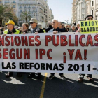 Cabecera de la manifestación de pensionistas de Valencia, este mediodía.