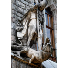 La escultura de Roerto Matamala fue realizada por Antonio Cantó en piedra en el año 1893.