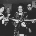 La mujer del dictador Franco, Carmen Polo, el día de la inauguración