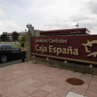 Entrada al complejo de los servicios centrales de la Caja.