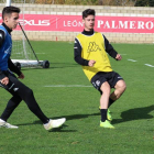 Toni Abad, a la derecha, en su primer entrenamiento. CYDL