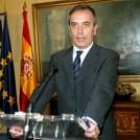 José Antonio Alonso, ministro de Defensa, durante un momento de la presentación celebrada ayer
