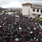 La manifestación de Alsasua contra la mala imagen que se proyecta de la población tras unos enfrentamientos con la Guardia Civil.