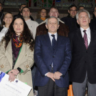 El alcalde y el concejal de Turismo posaron con los representantes de los nuevo negocios adheridos al Sicted.