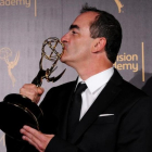 El compositor Victor Reyes, con el Emmy a la mejor banda sonora original, 'El infiltrado'.
