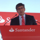 El consejero delegado del Santander, José Antonio Alonso, durante la presentación de resultados.