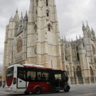 El primer autobús eléctrico se presentó en León en 2007. MAITE DE DIEGO