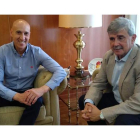 José Antonio Diez y el rector de la Universidad, ayer durante su encuentro. DL