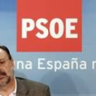 El secretario de Política Municipal del PSOE, Álvaro Cuesta, durante su comparecencia en Valladolid